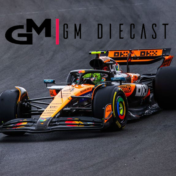 McLaren MCL39 #4 GP Hungary 2025 - 200 Victories L.Norris *with pit board